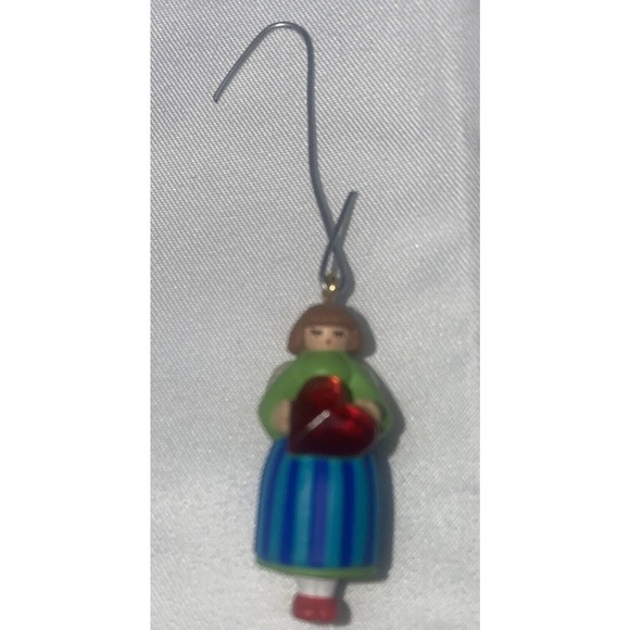 𝅺VINTAGE 1999 Hallmark Keepsake Ornament Love To Share - Picture 3 of 4